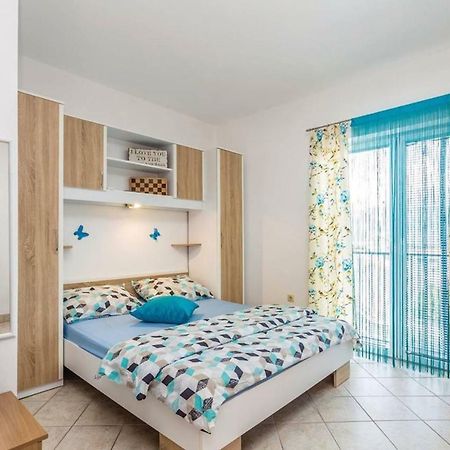 Botic Apartments Šilo Exteriör bild