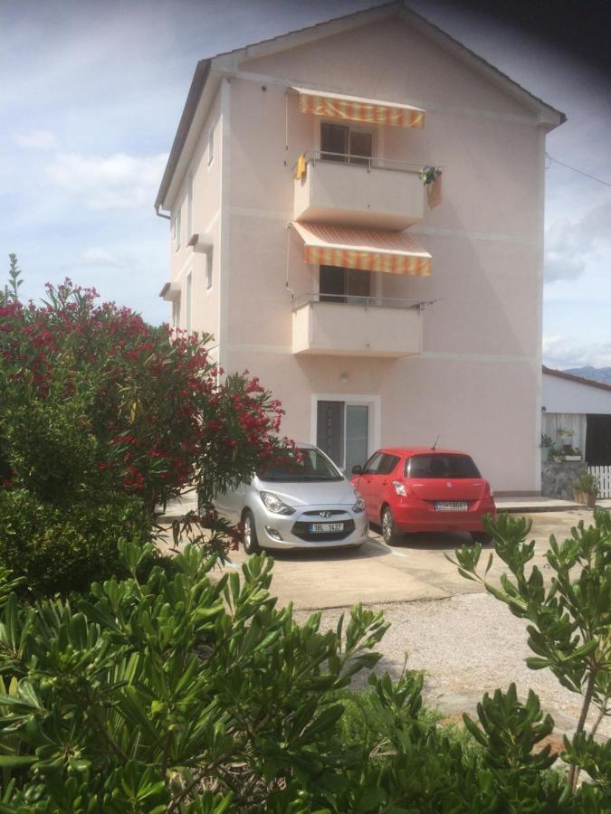 Botic Apartments Šilo Exteriör bild