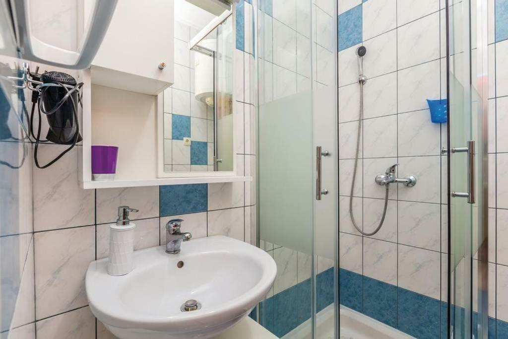Botic Apartments Šilo Exteriör bild